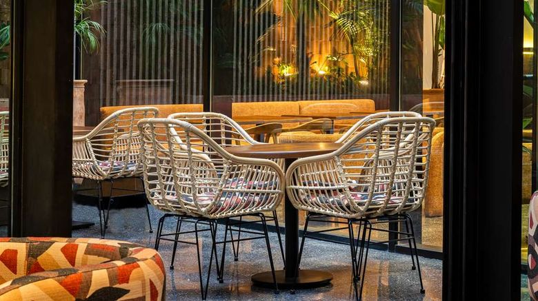 <b>Radisson Casablanca Gauthier LaCitadelle Restaurant</b>. Images powered by <a href="https://iceportal.shijigroup.com/" title="IcePortal" target="_blank">IcePortal</a>.