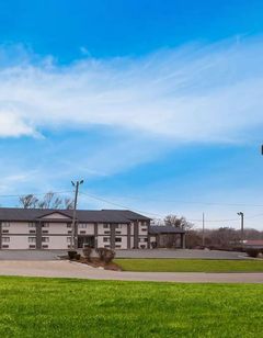 Red Lion Inn & Suites Caseyville