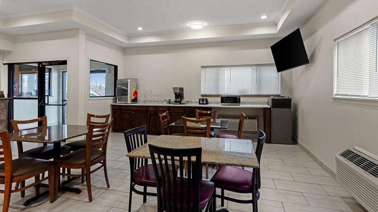 <b>Red Lion Inn & Suites Caseyville Restaurant</b>. Images powered by <a href="https://iceportal.shijigroup.com/" title="IcePortal" target="_blank">IcePortal</a>.