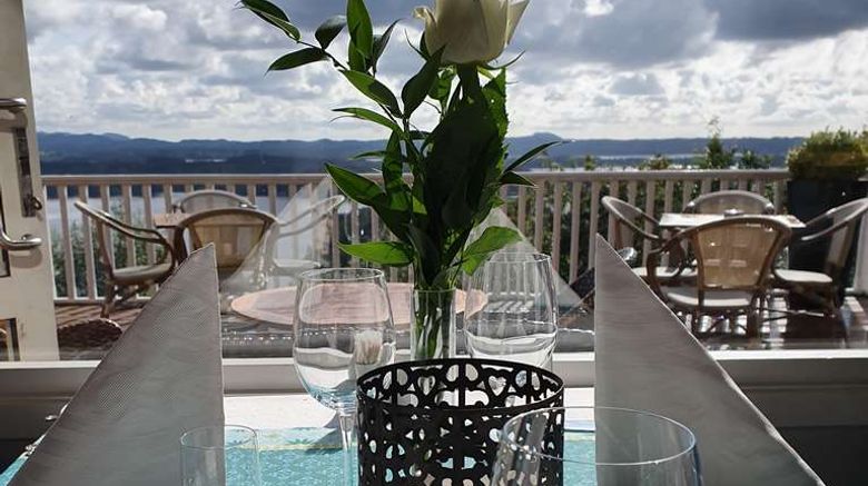 <b>Westland Hotel Restaurant</b>. Images powered by <a href="https://iceportal.shijigroup.com/" title="IcePortal" target="_blank">IcePortal</a>.