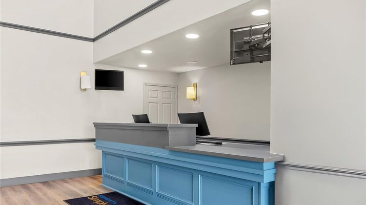 Sonesta Simply Suites Stafford Lobby