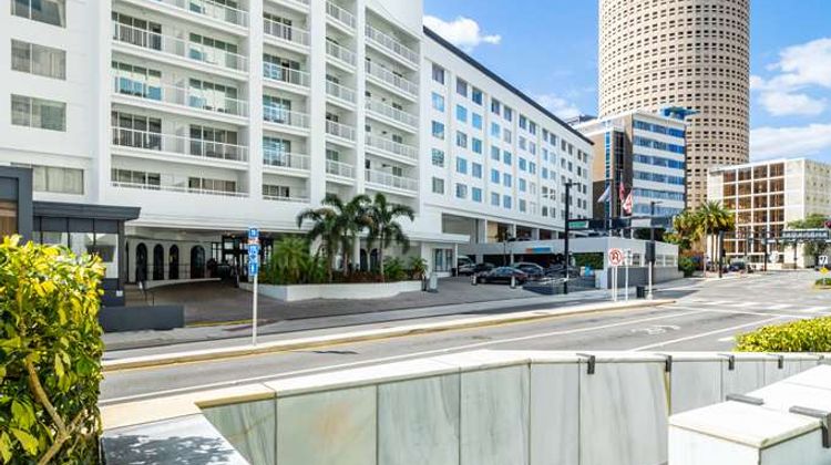 Hotel Tampa Riverwalk Exterior