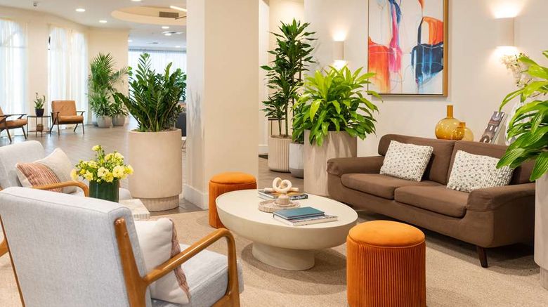 <b>Hotel Tampa Riverwalk Lobby</b>. Images powered by <a href="https://iceportal.shijigroup.com/" title="IcePortal" target="_blank">IcePortal</a>.