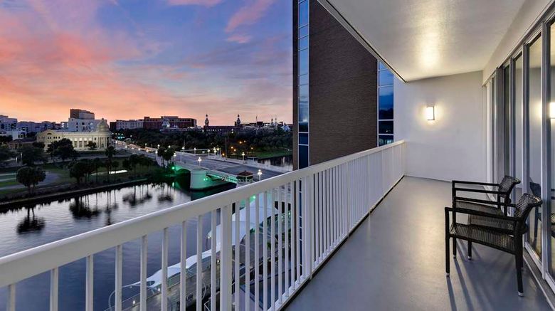<b>Hotel Tampa Riverwalk Room</b>. Images powered by <a href="https://iceportal.shijigroup.com/" title="IcePortal" target="_blank">IcePortal</a>.