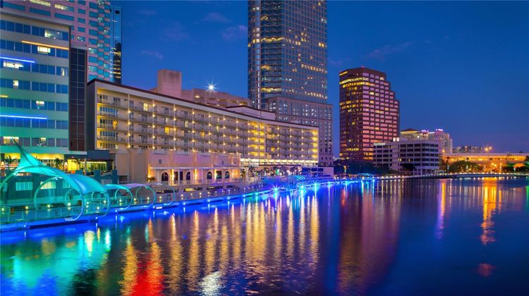 Hotel Tampa Riverwalk Exterior