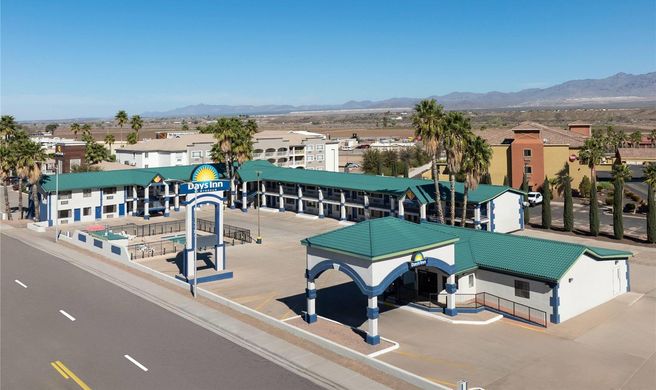 Days Inn by Wyndham Safford, AZ Exterior
