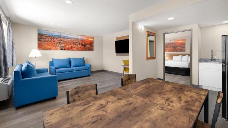 Days Inn by Wyndham Safford, AZ Suite