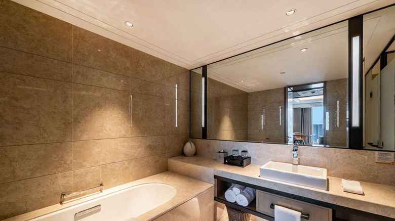 <b>Yancheng Golden Eagle Summit Hotel Room</b>. Images powered by <a href="https://iceportal.shijigroup.com/" title="IcePortal" target="_blank">IcePortal</a>.