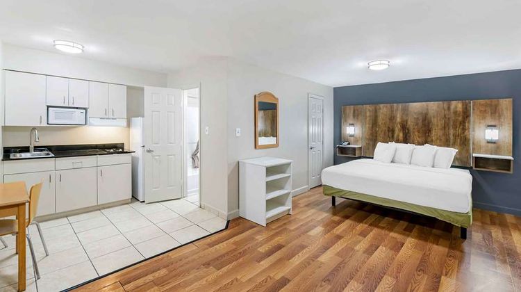 Extended Stay America Select Suites Room