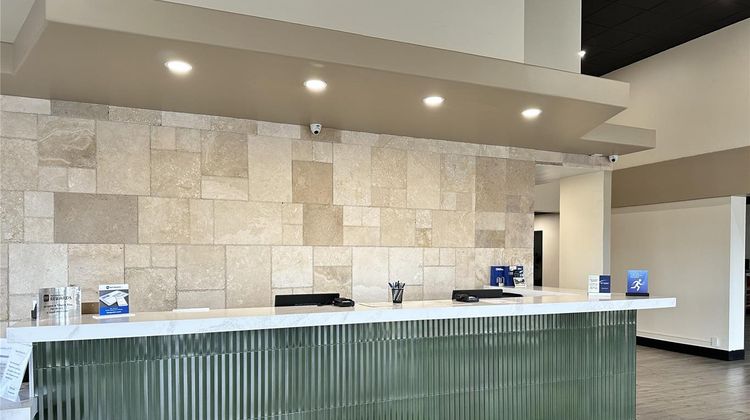 Days Hotel Peoria Glendale Area Lobby
