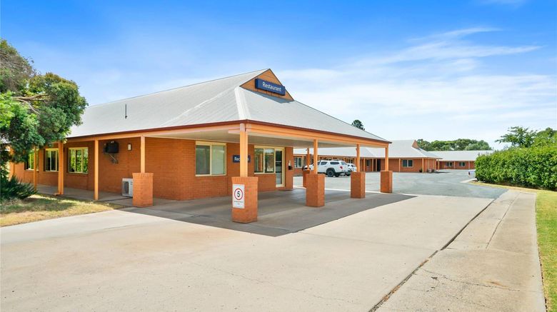<b>Comfort Inn Bishops Lodge Exterior</b>. Images powered by <a href="https://iceportal.shijigroup.com/" title="IcePortal" target="_blank">IcePortal</a>.