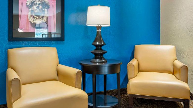 <b>Suburban Studios Louisville East Lobby</b>. Images powered by <a href="https://iceportal.shijigroup.com/" title="IcePortal" target="_blank">IcePortal</a>.