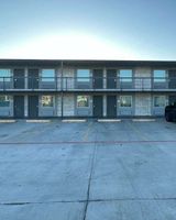 Super 8 by Wyndham Sulphur South