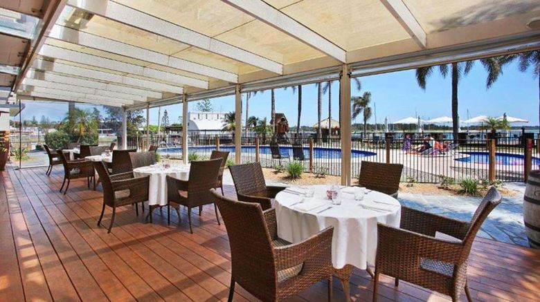<b>Comfort Resort Waters Edge Restaurant</b>. Images powered by <a href="https://iceportal.shijigroup.com/" title="IcePortal" target="_blank">IcePortal</a>.