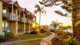 Comfort Resort Waters Edge Exterior