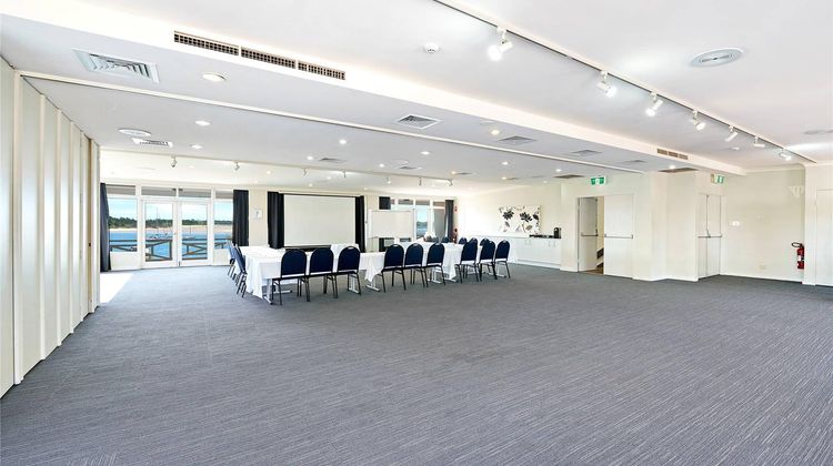Comfort Resort Waters Edge Meeting