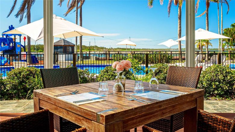 <b>Comfort Resort Waters Edge Restaurant</b>. Images powered by <a href="https://iceportal.shijigroup.com/" title="IcePortal" target="_blank">IcePortal</a>.