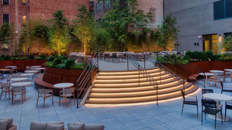 <b>Radio Hotel Exterior</b>. Images powered by <a href="https://iceportal.shijigroup.com/" title="IcePortal" target="_blank">IcePortal</a>.