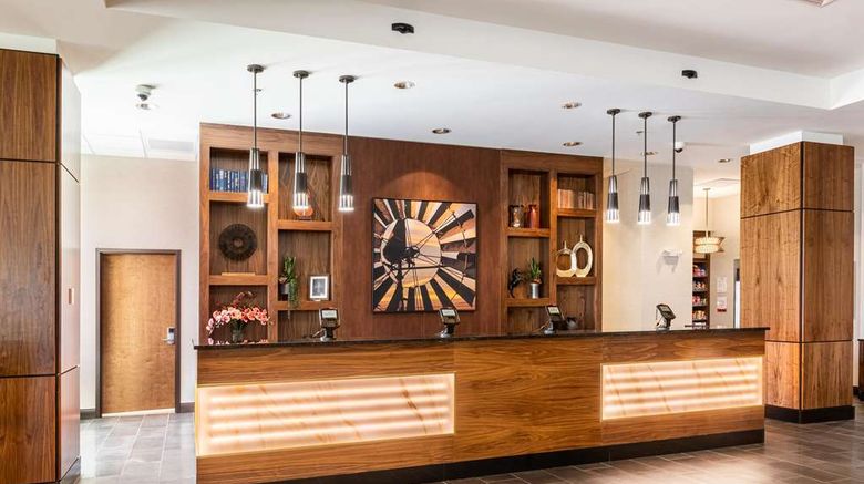 <b>Drury Plaza Hotel Dallas Arlington Lobby</b>. Images powered by <a href="https://iceportal.shijigroup.com/" title="IcePortal" target="_blank">IcePortal</a>.