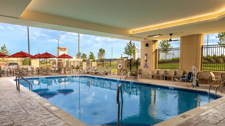 <b>Drury Plaza Hotel Dallas Arlington Pool</b>. Images powered by <a href="https://iceportal.shijigroup.com/" title="IcePortal" target="_blank">IcePortal</a>.
