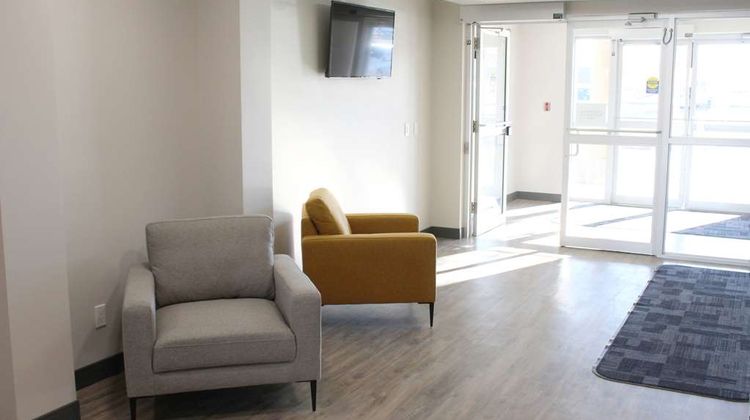 Days Inn by Wyndham Stony Plain Lobby