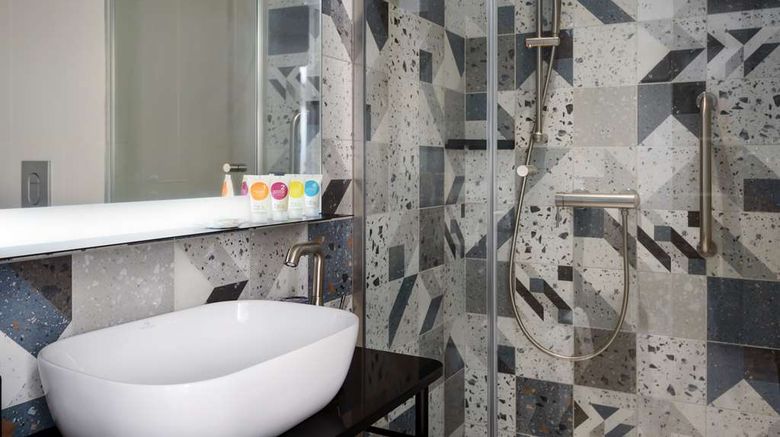 <b>Hyatt Place Rouen Room</b>. Images powered by <a href="https://iceportal.shijigroup.com/" title="IcePortal" target="_blank">IcePortal</a>.