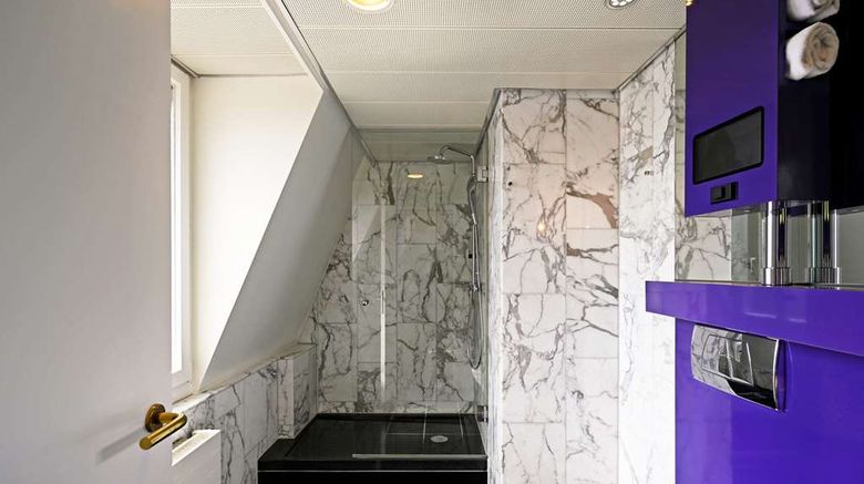 <b>Hotel Stoller Suite</b>. Images powered by <a href="https://iceportal.shijigroup.com/" title="IcePortal" target="_blank">IcePortal</a>.