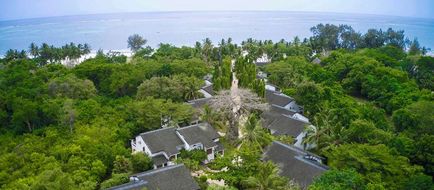 Pinewood Beach Resort & Spa Exterior