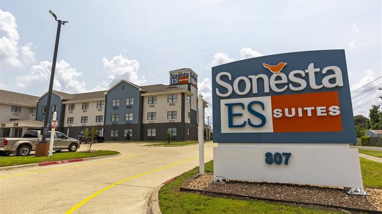 Sonesta ES Suites Lafayette Airport Exterior