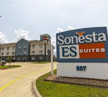 Sonesta Simply Suites Lafayette Airport Exterior