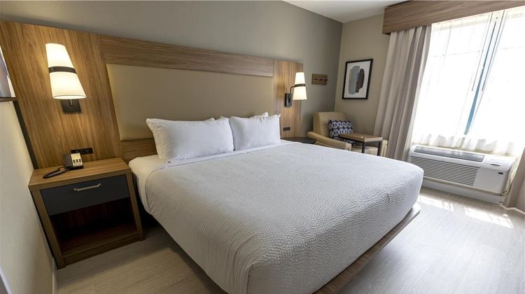 Sonesta ES Suites Lafayette Airport Room