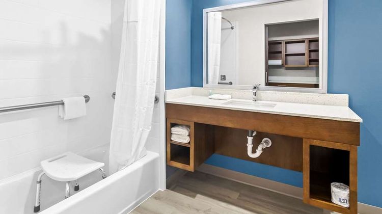 WoodSpring Suites South Houston Hobby Room