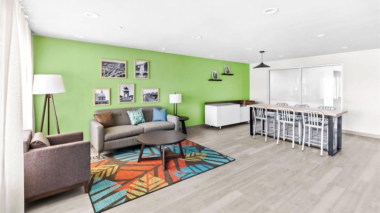 WoodSpring Suites South Houston Hobby Lobby