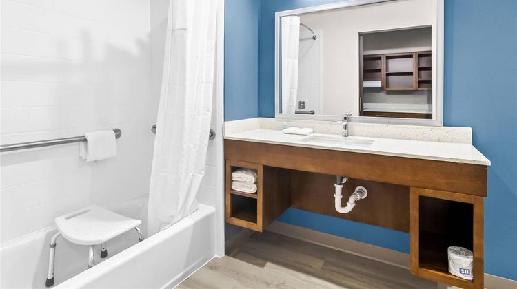 WoodSpring Suites South Houston Hobby Room