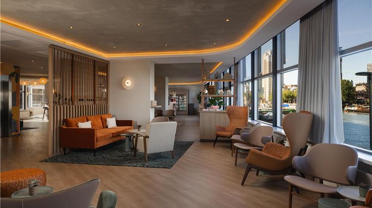 DoubleTree by Hilton Rotterdam Centre Lobby