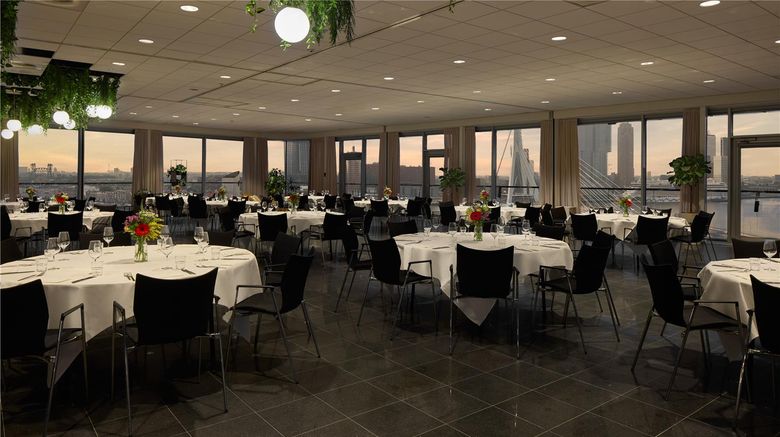 <b>DoubleTree by Hilton Rotterdam Centre Meeting</b>. Images powered by <a href="https://iceportal.shijigroup.com/" title="IcePortal" target="_blank">IcePortal</a>.