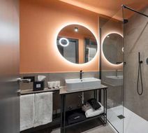 Hotel Tocq Room