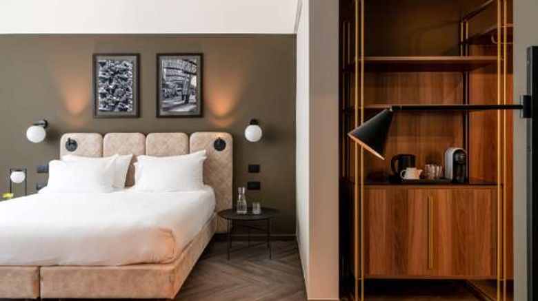 <b>Hotel Tocq Suite</b>. Images powered by <a href="https://iceportal.shijigroup.com/" title="IcePortal" target="_blank">IcePortal</a>.
