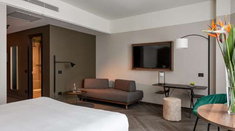 <b>Hotel Tocq Suite</b>. Images powered by <a href="https://iceportal.shijigroup.com/" title="IcePortal" target="_blank">IcePortal</a>.