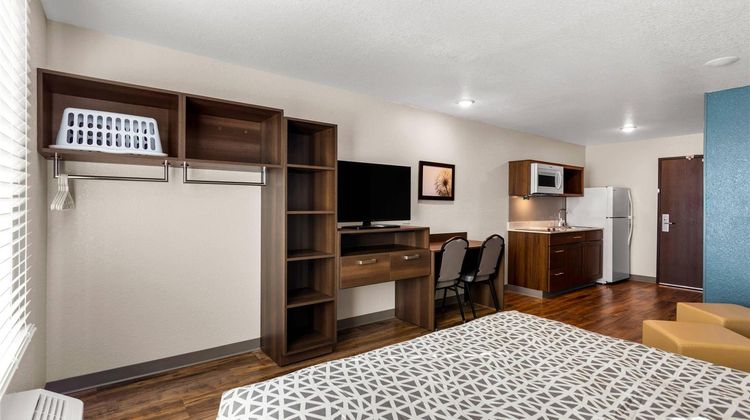 WoodSpring Suites Port St Lucie Suite