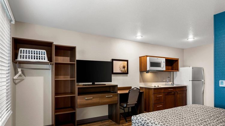 WoodSpring Suites Port St Lucie Suite