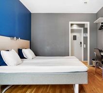 Apartdirect Alvsjo Room