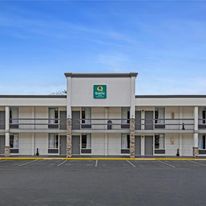 Quality Inn Dalton East