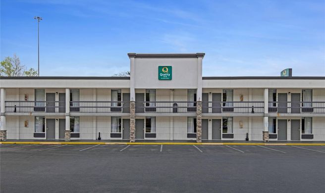 Quality Inn Dalton East Exterior