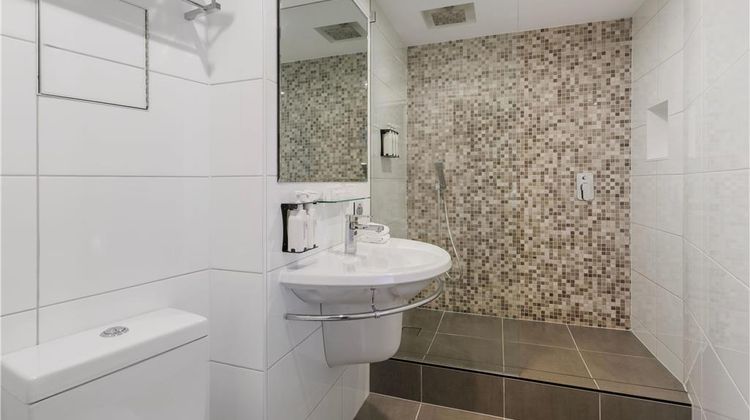 Hotel Grand Chancellor Room