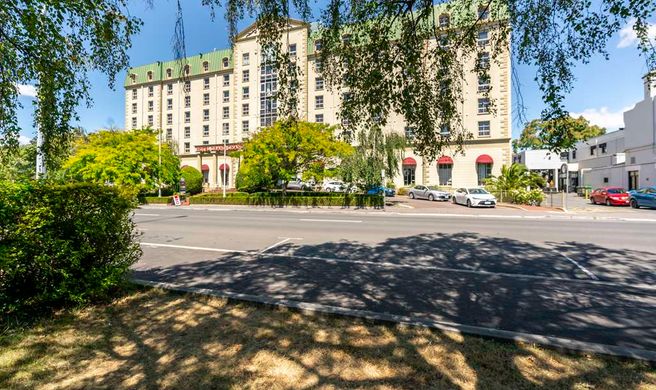 Hotel Grand Chancellor Launceston Exterior