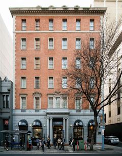 Hotel Grand Chancellor on Currie