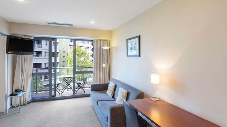 <b>Hotel Grand Chancellor Auckland City Suite</b>. Images powered by <a href="https://iceportal.shijigroup.com/" title="IcePortal" target="_blank">IcePortal</a>.