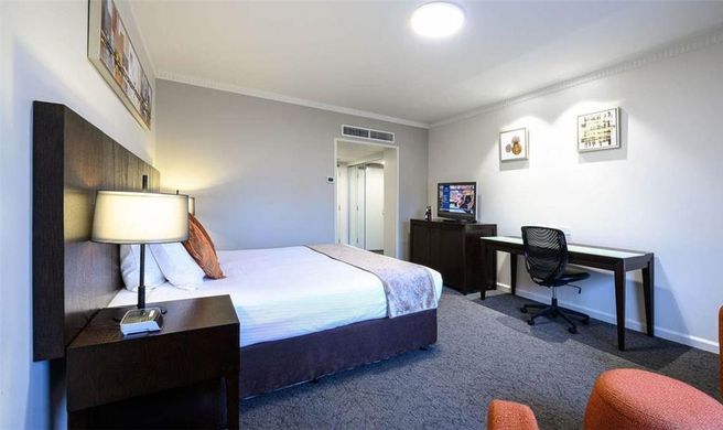 Hotel Grand Chancellor Adelaide Room