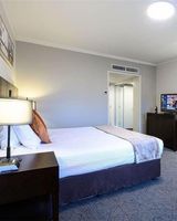 Hotel Grand Chancellor Adelaide